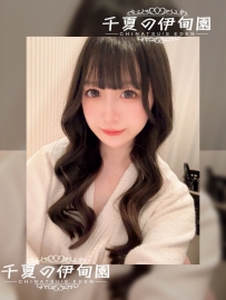 東京出勤 | 小柄で華奢な体型に抜群のスタイル